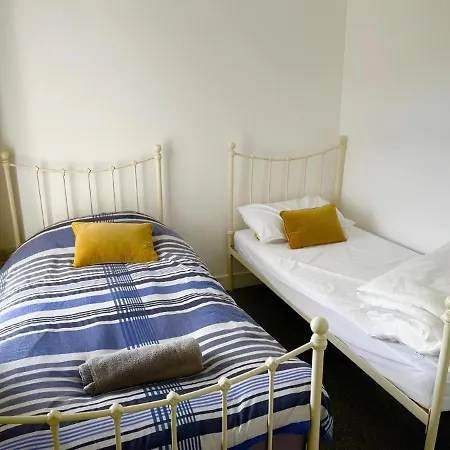 Mountain Haven 3Br Home Near Afan Valley Sleeps 6 Cymmer Exterior photo